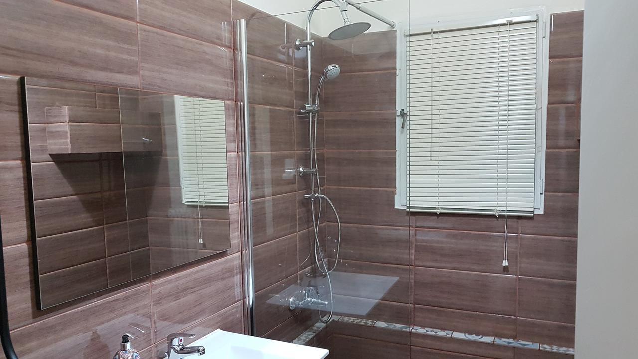 Menta Errathens Apartment - Athens Center, 5 Bd, 2 Bath Exterior photo